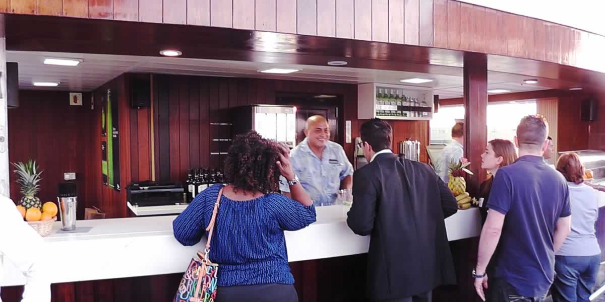 https://discoverislandcruise.com/wp-content/uploads/2015/03/Bahama-Mama-228.jpg