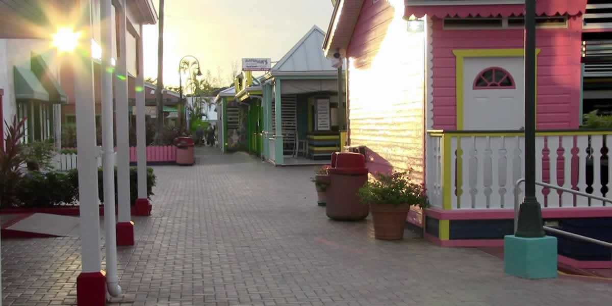 https://discoverislandcruise.com/wp-content/uploads/2015/03/Freeport-5.jpg